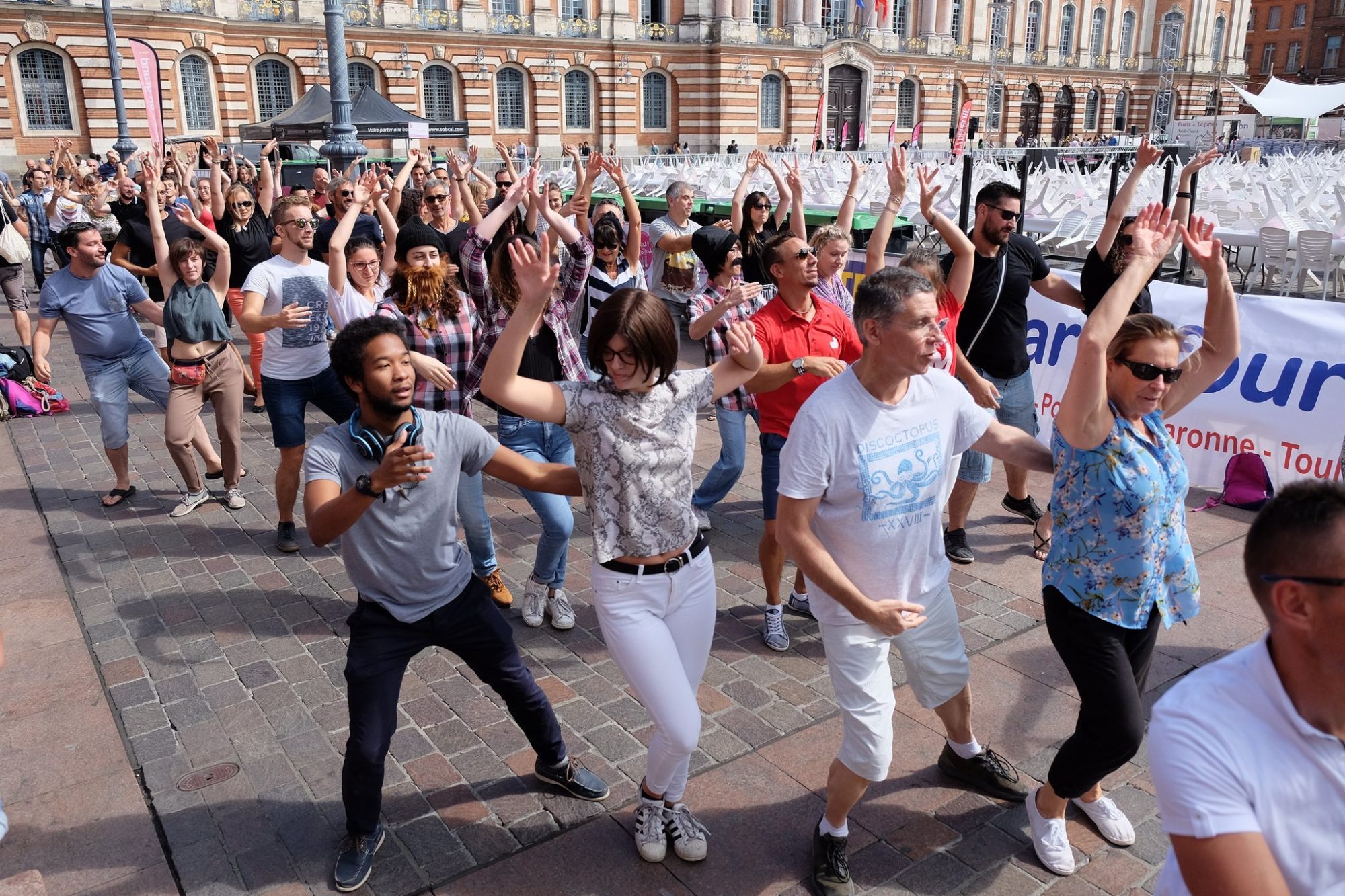 photo apres midi dansant au capitol avec des eleves de danser a castanet 